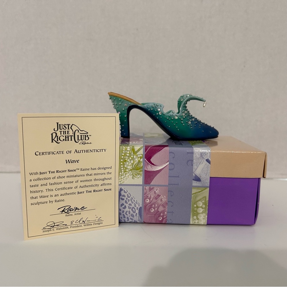 Just The Right Shoe "The Wave"